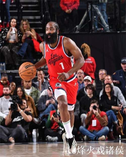 哈登爆发砍下40分快船击败雄鹿 太阳终结奇才13连败 哈登爆发砍下40分快船击败雄鹿 太阳终结奇才13连败